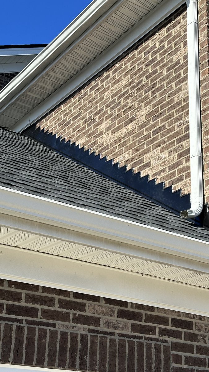 superroofco's tweet photo. 👷‍♂️💼 Stunning Installation of GAF Timberline UHDZ premium shingles. Discover Charlotte’s first choice for roofing.

☎️Call us at (704) 232-7879
👉https://t.co/V4WwO8Nl45

#CharlotteNC #Quality #QueenCity #Roofing #SouthEndCLT #MyersPark #Dilworth https://t.co/1BpTZuwQVj