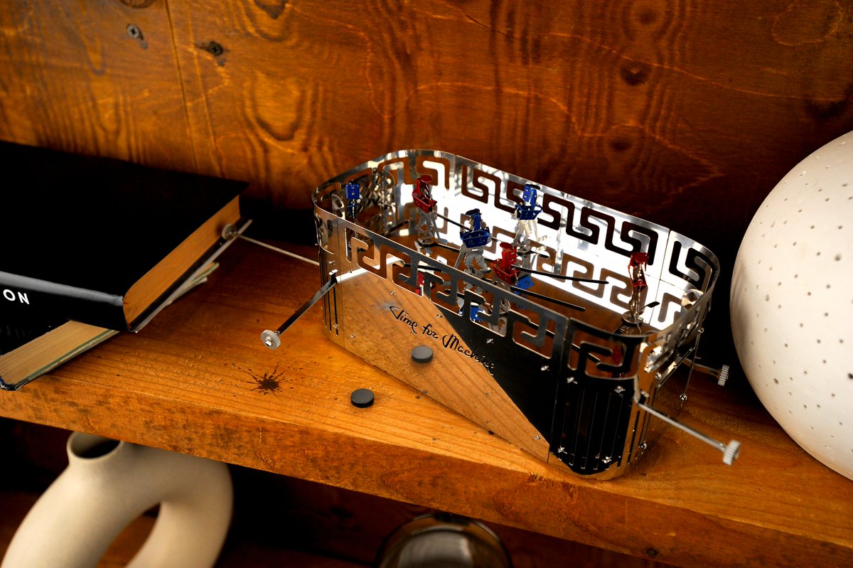 Time4machine_de's tweet image. 🏒✨ #Time4Machine - Medieval Hockey: Ein einzigartiges DIY-Erlebnis für Geschichts- und Hockeyfans! 
time4machine.de/products/mediv…
Tauche ein in die faszinierende Welt des #MedievalHockey von @Time4machine_de #Metallbausatz #DIY #HistorischesSpiel #Metallbau #Zeitreise #Technikliebe