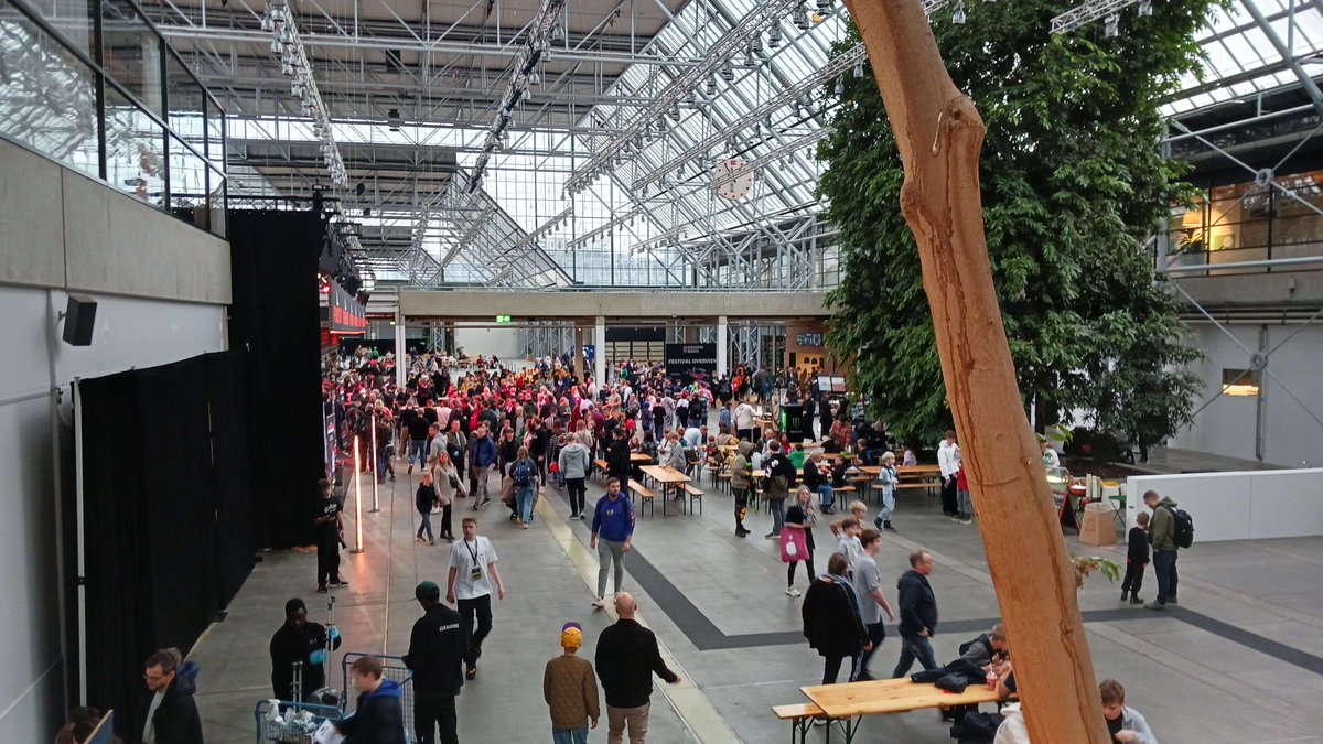 GlowlightGames's tweet photo. Had an amazing time this weekend at #CopenhagenGamingWeek 🍄⛏️

Was so cool seeing people try out our #indiegame at our stand and meeting so many talented #Devs showcasing amazing games. https://t.co/MMeoXY0h4M
