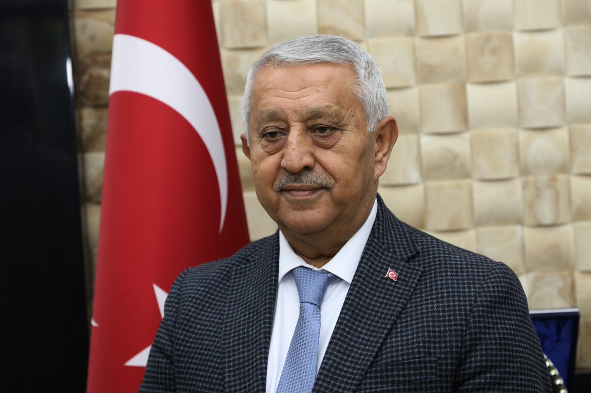 📚Geleneksel olarak destek verdiğimiz Kitap Okuma Yarışmasının 8. kez gerçekleşmesi için Eğitim Bir-Sen 1 Nolu Şube Başkanı ve İl Milli Eğitim Müdürlüğü ile ortaklaşa protokolümüzü imzaladık. 

Belediye olarak eğitime desteğimiz artarak devam edecek.