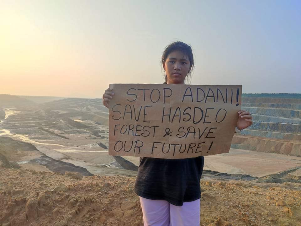 LicypriyaK's tweet photo. Justice for the Hasdeo People!

Coal Mining has started again at at Hasdeo Forest, Chhattisgarh by Adani.

Hasdeo is a rich biodiversity hotspot of India 🇮🇳 covering 170,000 hectares of forest land with over 450 species of plants & animals and over 20,000 indigenous adivassi people live here.

One of the villager said that who ever protest against the coal minings are arrested by filing false FIRs against them. Adani promised for jobs, compensation, alternate land and development around 2011 when they come to start mining in this area but no promised fulfill yet.

The indigenous Gond tribe of Hasdeo Aranya, the largest & oldest stretch of forest land in central India🇮🇳, is on the verge of losing its home, forest and land rights. 😭
#SaveHasdeo