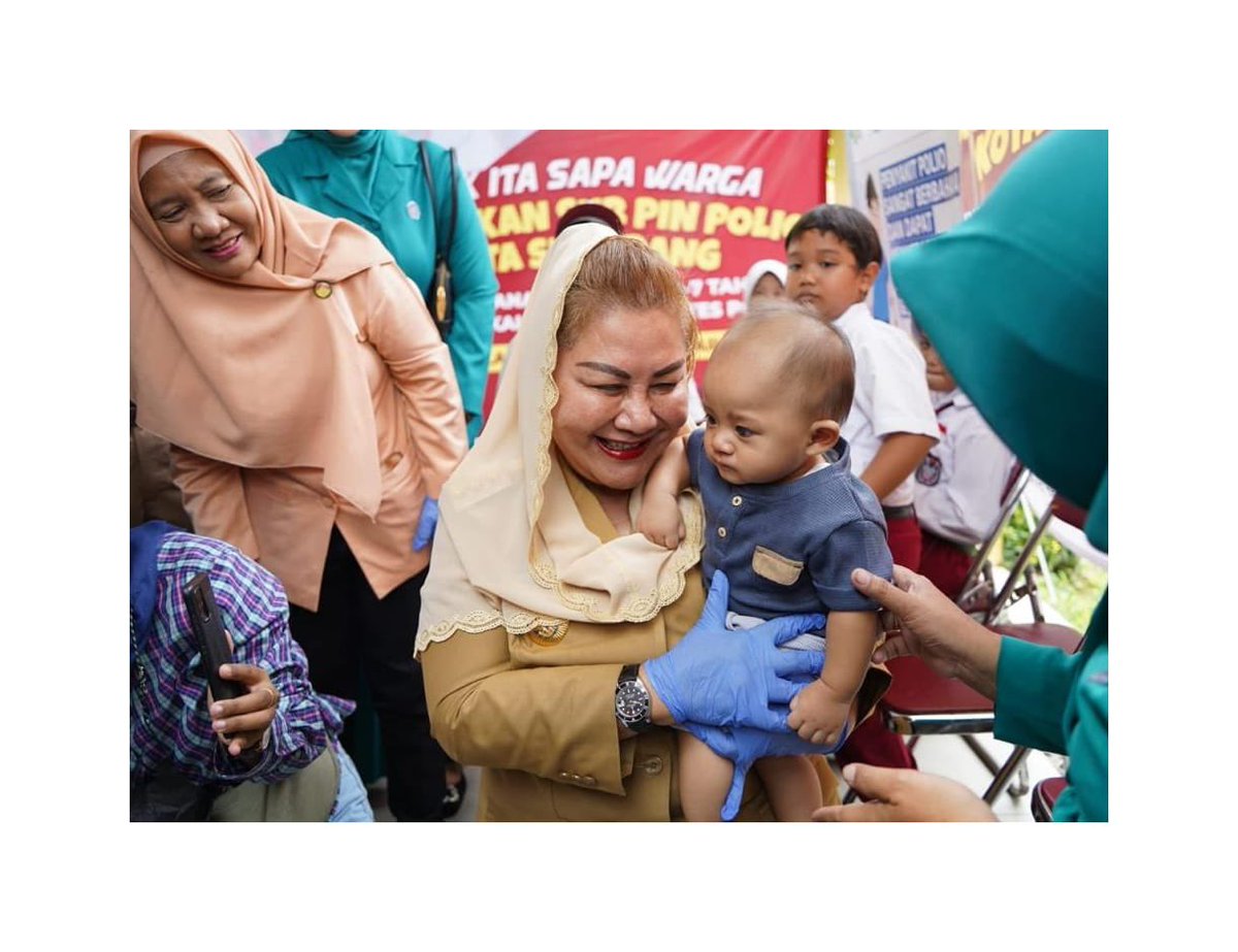 Hari ini alhamdulillah secara serentak dilakukan kick off putaran pertama Sub PIN Polio di Kota Semarang. Pada setiap posyandu, pukesmas, PAUD &amp; sekolah. 

Bismillah dgn ikhtiar yg dilakukan semoga dapat mencegah agar tidak terjadi temuan kasus polio di Kota Semarang.