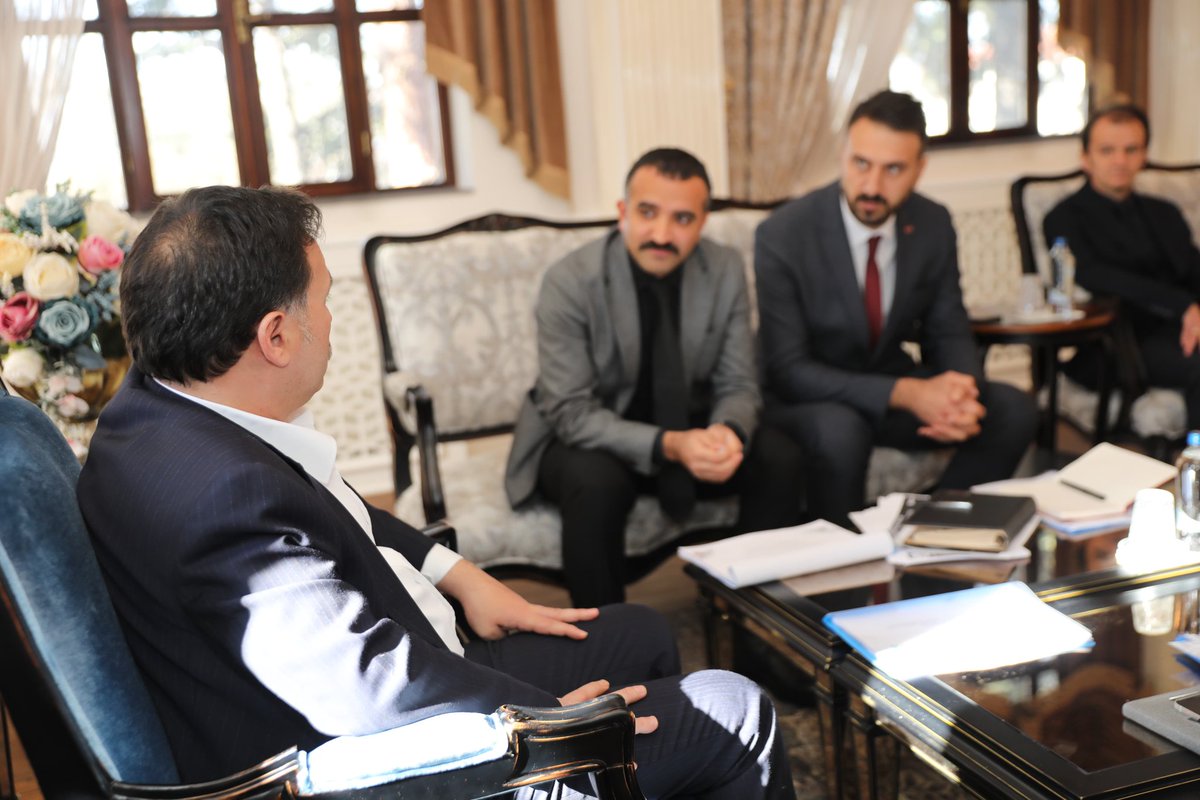 Valimiz Sayın Gökmen ÇİÇEK, Vali Yardımcımız Sayın Ömer TEKEŞ, Kayseri Kadın Kooperatifleri Koordinatörlerimiz ile birlikte, Kadın Kooperatiflerimizin üretimleri ve üretilen ürünlerin pazarlaması konuları hakkında değerlendirme toplantısı gerçekleştirildi.