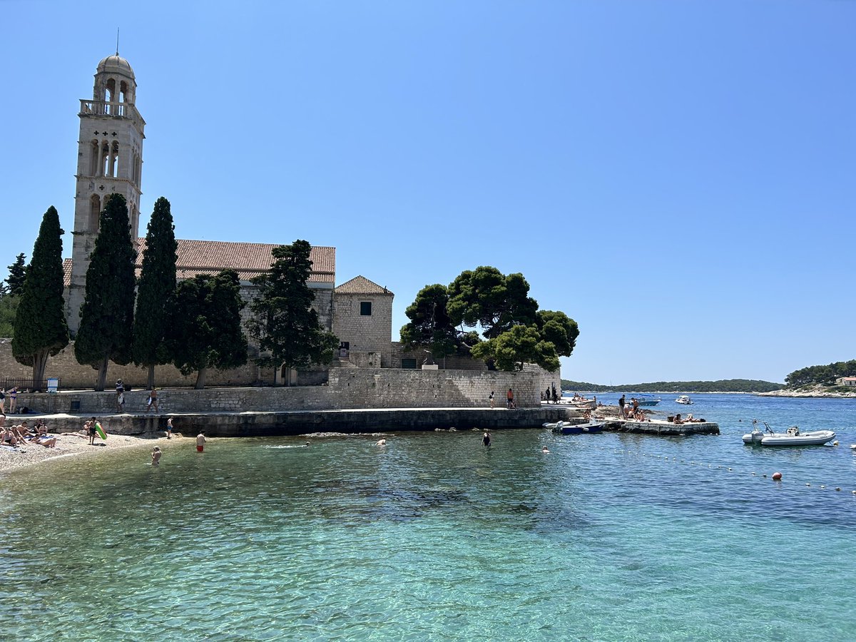 _Raachy's tweet photo. @easyJetholidays 📍 Hvar @Tommyb_ccfc https://t.co/J5nN3sdfnm
