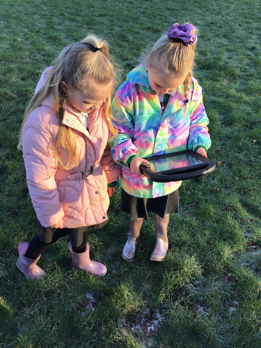 BVPSRecp's tweet photo. We have had a lovely morning exploring the cold, crisp weather. We observed and recorded changes in the weather and seasons; created an experiment turning bubbles into frozen bubbles; and supported our well-being by running outside and having fun. #bvpseyfs #bvpsscience #bvpspshe https://t.co/xlDmKbl3Ph