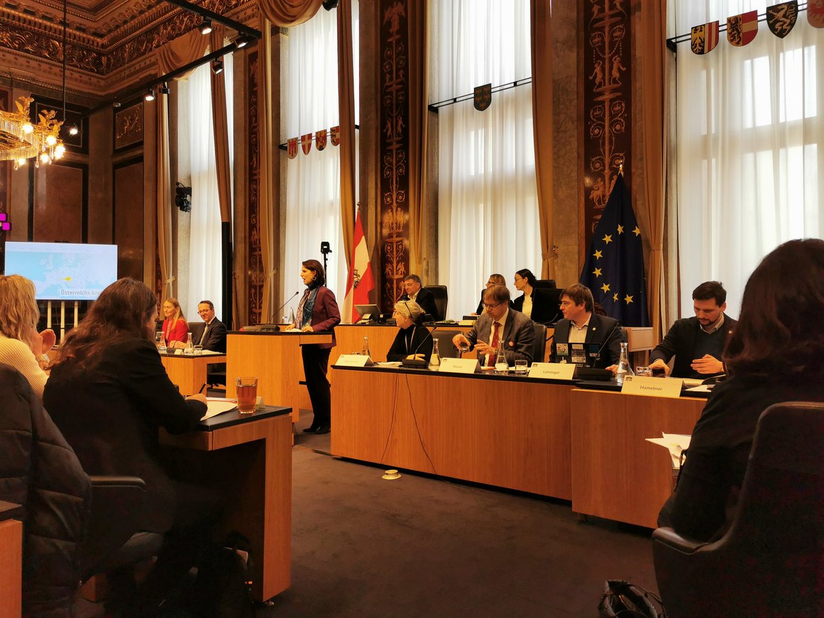 peter_pointner's tweet photo. Gerade begonnen: Hearing zum Entwurf Informationsfreiheit, großer Schritt in der Verfassungsentwicklung Österreichs #OeNR #OeBR #InstPSS https://t.co/dLyRm9t0CY