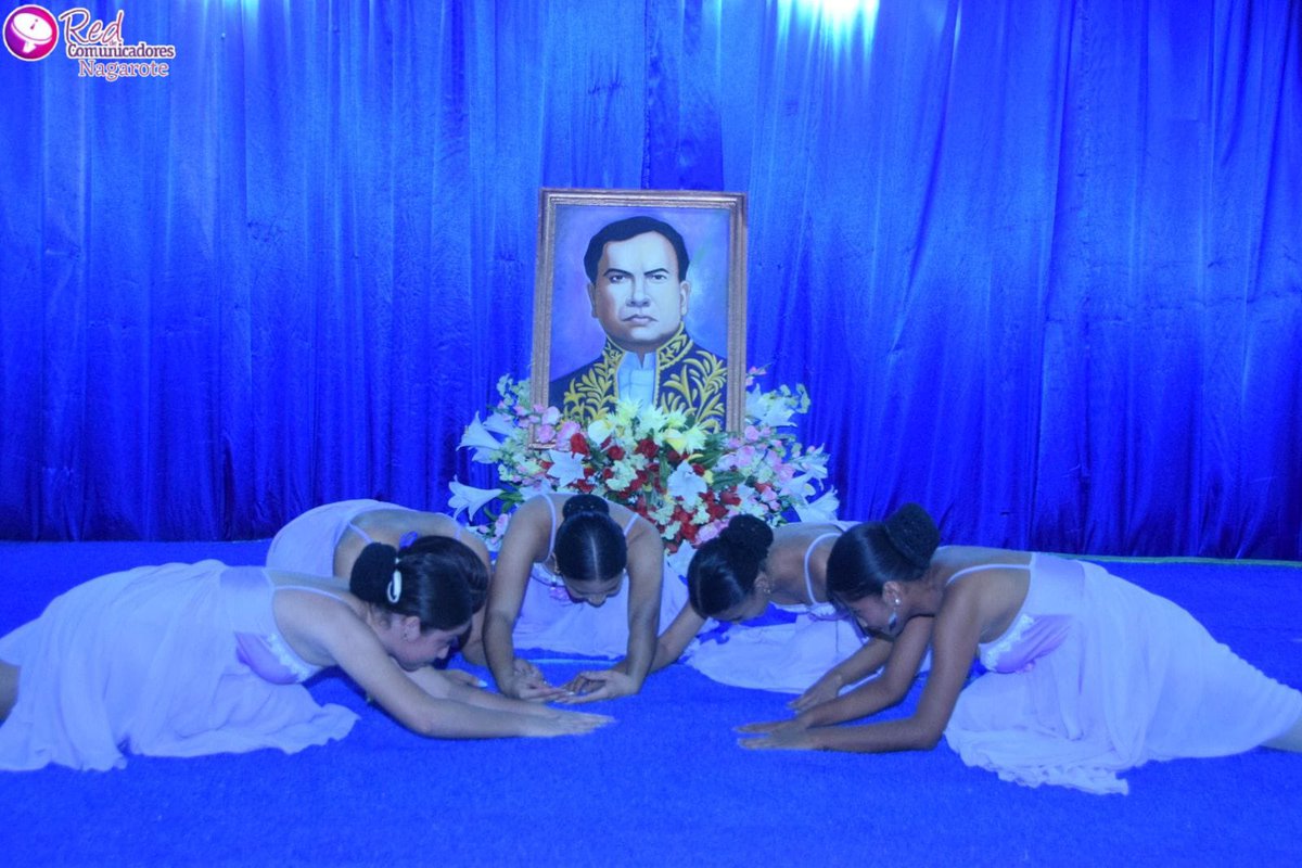 #Nicaragua || Jóvenes del Movimiento Cultural Leonel Rugama y Alcaldía Municipal de Nagarote Realizaron ”Gala Artística y Cultural Daríana” Poesía , Cantos y Danza en Saludo a la 157 Aniversario del Natalicio de nuestro Ilustre Poeta Rubén Dario.

#MásVictoriasMásBienestar