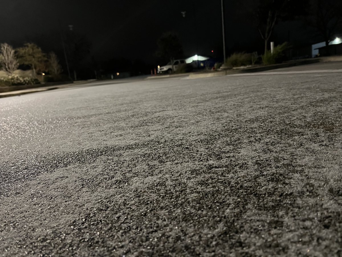 KVUE's tweet photo. It's getting frosty out there, Central Texas! Jake Isbell of Hutto and Joseph Goff of Kingsland shared these pics with #DaybreakATX ❄️
Seeing some ice in your area? Share pics on the KVUE app, if it is safe for you to do so.
The latest forecast: https://t.co/eAi0ATnBvG https://t.co/WXVE2WcGG4