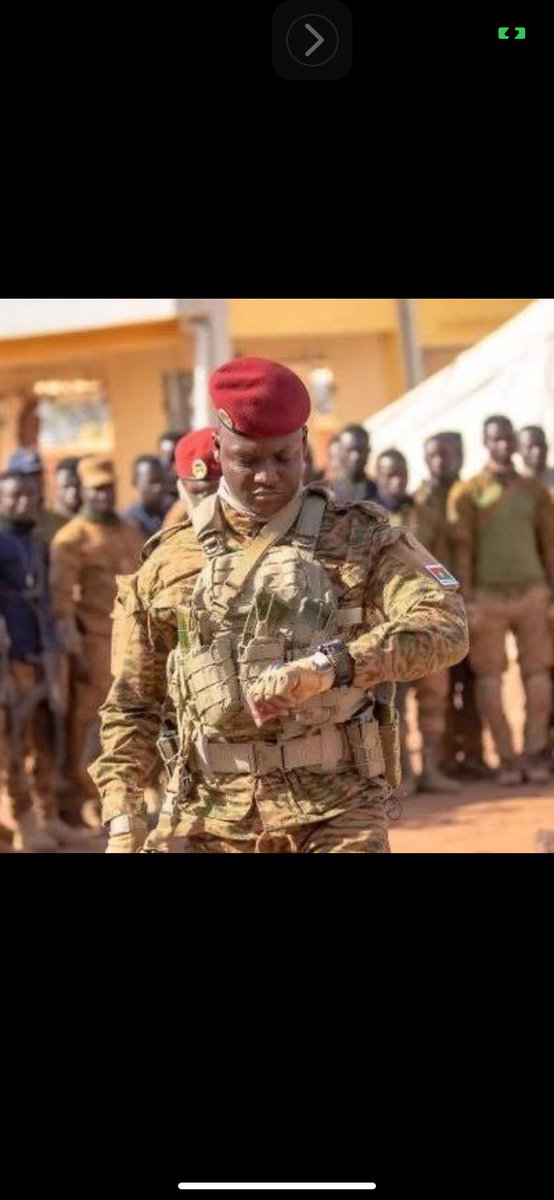 #35YearsOld, he’s the youngest leader in the #WholeWorld who in the last year only survived 7 assassination attempts reportedly orchestrated by the #ShitHoleWesternTerroristRegimes
He’s following footsteps of #ThomasSankara.
Capt #IbrahimTraore must be protected at all cost