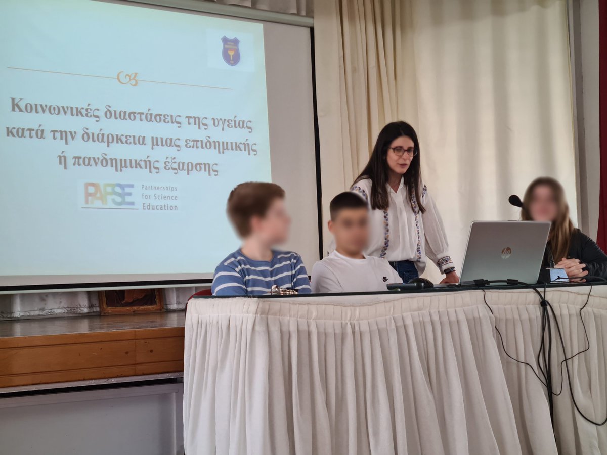 pafseproject's tweet photo. At the Junior High School of Xenopoulos Schools in Greece, 2nd-grade students, implemented the scenario “Social determinants of health during epidemic/pandemic outbreak”, as part of the PAFSE program.  

#pafse  #europeanproject #pandemicchalenges #publichealth  #horizon2020 https://t.co/racMQH4695