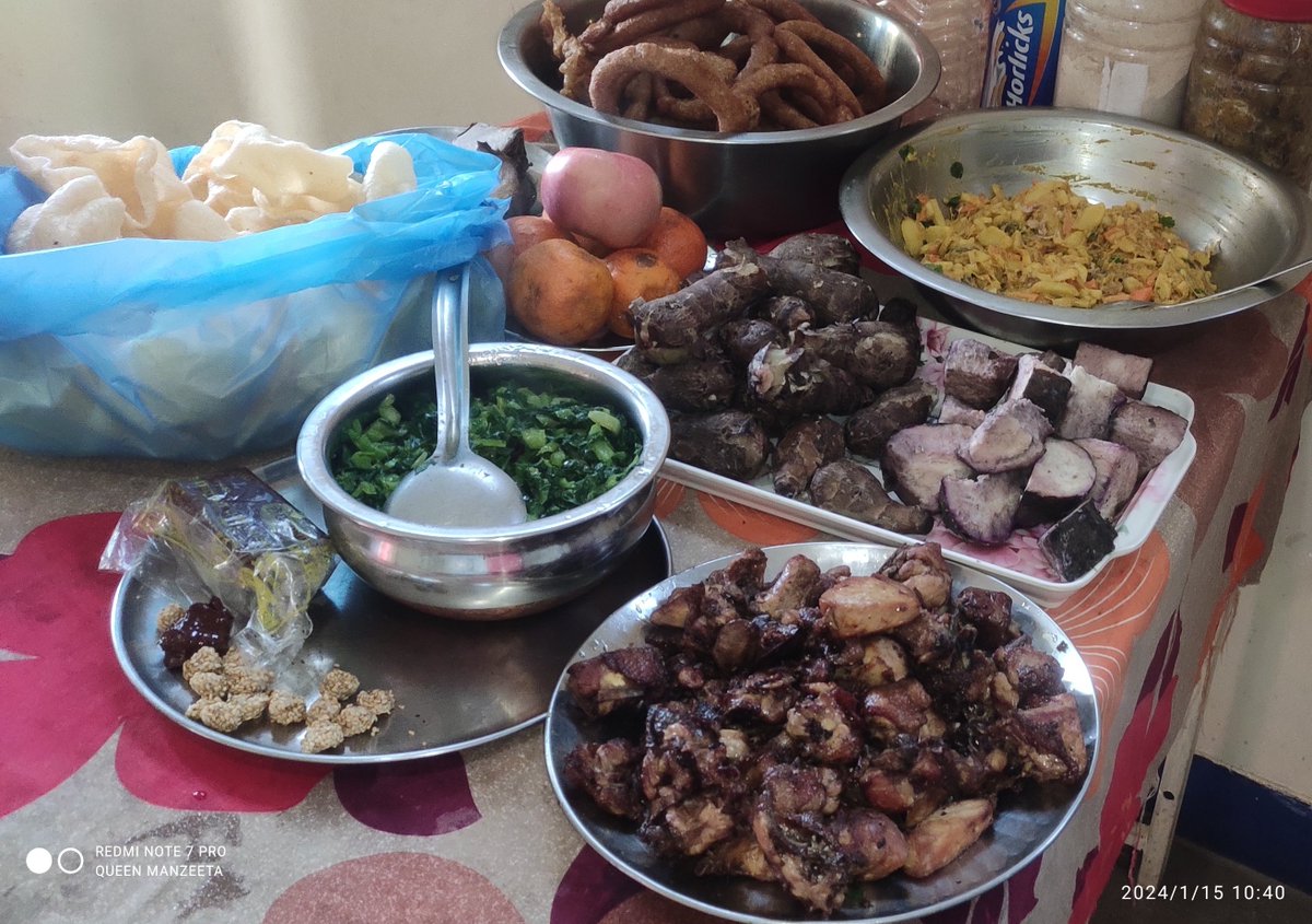 Manzee94's tweet photo. आउनुस सबै जाना बाडी चुडी खानुपर्छ 🤗 https://t.co/Y7B2jzZw2f