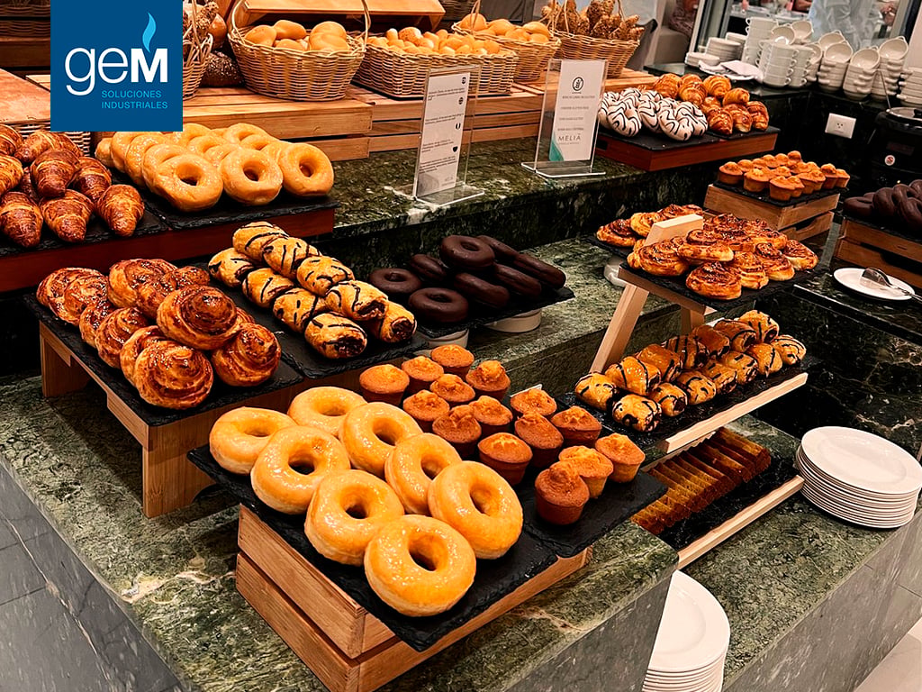 gemequipament's tweet photo. El #MeliáTrinidadPenínsula🇨🇺 propone #áreasgastronómicas con sellos distintivos y experiencias completamente renovadas en el destino #Cuba. Conceptos que en @gemequipament respetamos desde el #montaje, ejecución y distribución de equipamiento para su restaurante #Buffet🍴 https://t.co/SNibSNWa0R