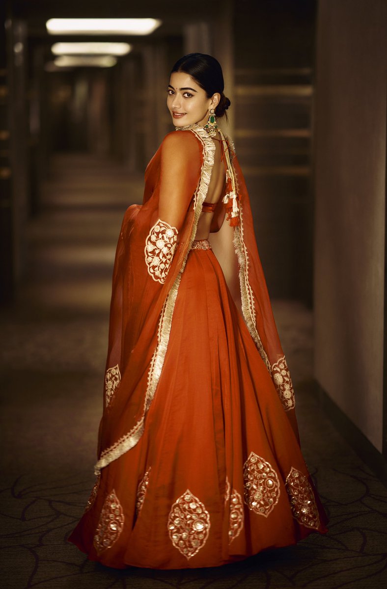 iamRashmika's tweet photo. Wishing my darling loves all the happiness, joy and goodness 🫶🏻🤍

मकर संक्रांति 🧡
பொங்கல்🧡
మకర సంక్రాంతి🧡
ಮಕರ ಸಂಕ್ರಾಂತಿ 🧡
പൊങ്കല്‍🧡
ਲੋਹੜੀ 🧡 https://t.co/NI8OnAXDDc