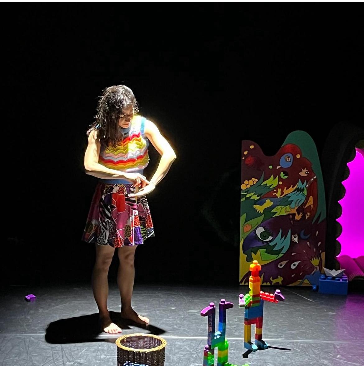 Starting the week with a delightful performance of Befriending My Monster for young people by Selma Daniel as part of <a href="/firstfortnight/">First Fortnight</a> 
#youngaudiences #creativeireland <a href="/creativeirl/">Creative Ireland</a> 
<a href="/SDCCArts/">SDCC Arts Office</a>