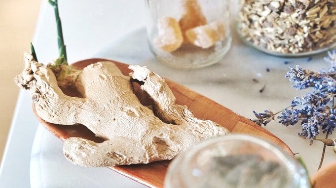 Ginger, with its active compound gingerol, offers a range of health benefits. At Lavolio, we elevate the chocolate experience by infusing our exquisite creations with the warmth and zing of ginger. Indulge in the perfect harmony of taste and well-being with Lavolio chocolates. ✨