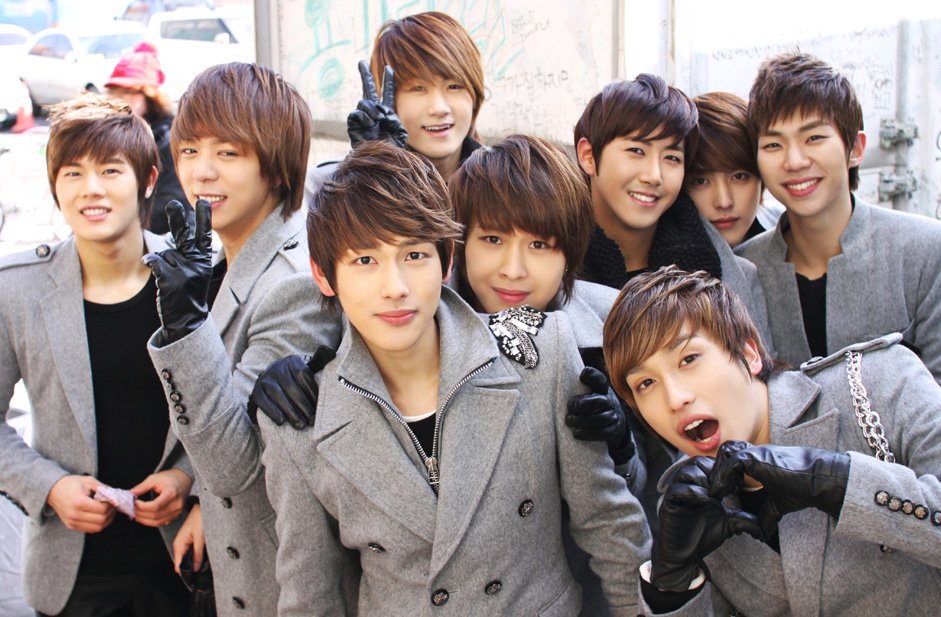 happyclover36's tweet photo. 韓国デビュー14周年おめでとう🎉
今年こそは完全体で😊

#happyzea14thanniversary
#ZEA_14th_Anniversary https://t.co/mMX2YES4DQ