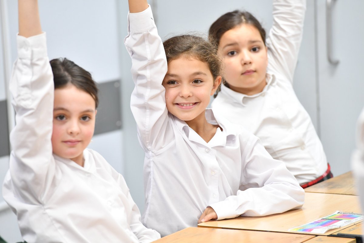 Eaton House Schools Foundation Trustees are looking for Bursary Candidates.
Parents are very welcome to apply for an Eaton House Foundation bursary, with a closing date of Friday 9th February.

You can find out more about the bursary in our feature: claphammums.com/2024/eaton-hou…