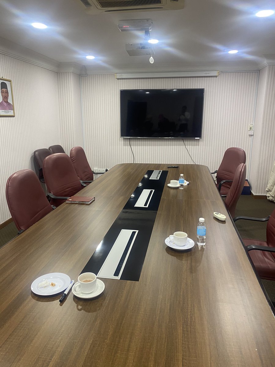 aimandsamson's tweet photo. Meeting 3:00pm to 8:00pm. Welcome to KSTI 😅 https://t.co/WqEwrnVPZ8