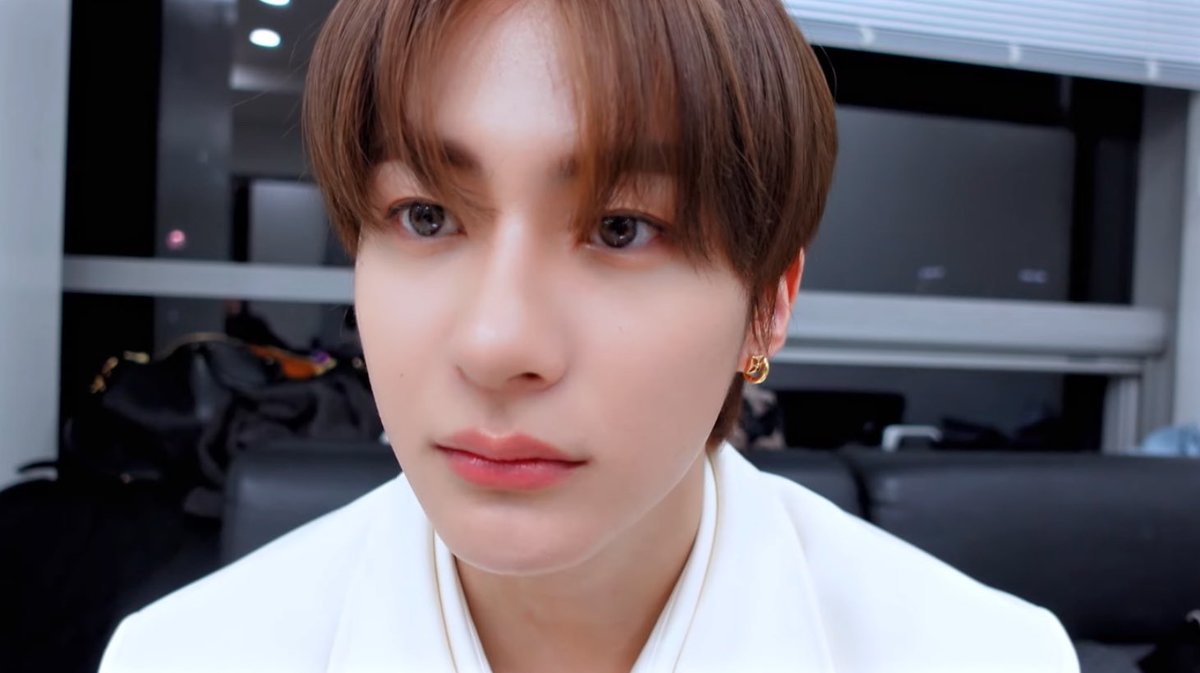 antonsfolder's tweet photo. PRINCE CHARMING https://t.co/1F8WVEFY5j