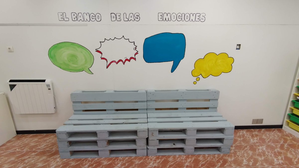 El espacio como tercer educador, protector de los sentimientos y de la actividad de la infancia. En el barrio de Torrero, el servicio de Infancia y Familia Adubir adecua sus instalaciones para conectar con su proyecto pedagógico.
