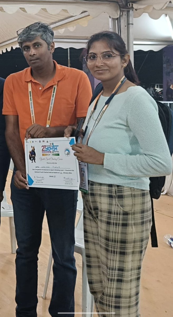 NSSDGCOLLEGE's tweet photo. Participation of NSS Volunteers along with PO Dr SANGEETA SIROHI in National Youth Festival 2024 held at Pune, Maharashtra #NYF2024 https://t.co/EceQOAywxL