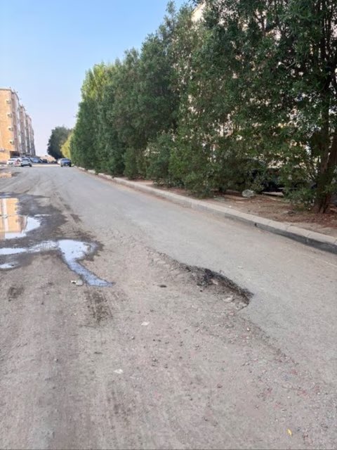 sabqorg's tweet photo. مواطنون بـ #جدة: شوارع مكسرة في الشمال ومياه جوفية في الشرق.. وعبارة "عزيزي العميل" لا تليق.

 https://t.co/UIltc35AGF https://t.co/ToD4iByjot