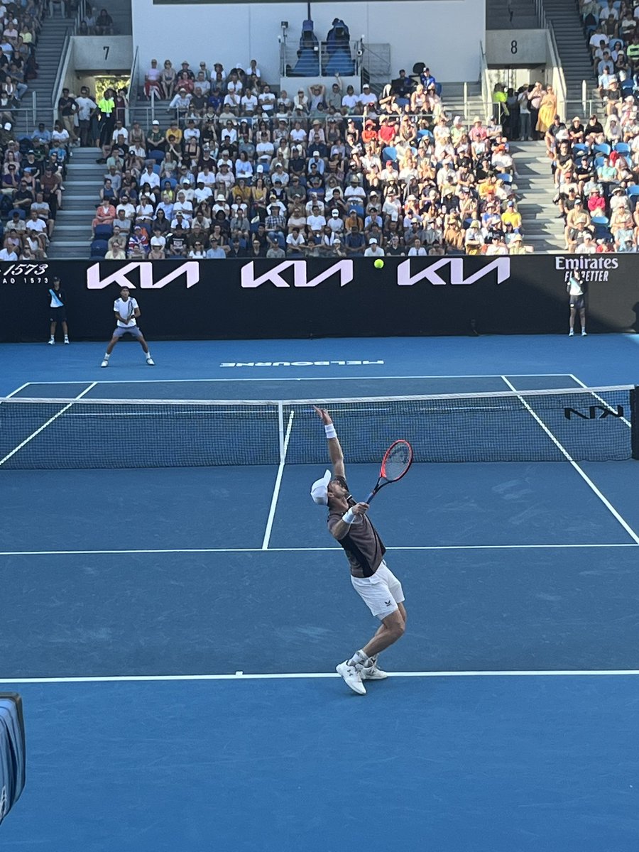 Such a joy to watch @andy_murray play live, in the flesh today @AustralianOpen - still one of the greatest to ever do it 🐐🎾🙏🏽 #AusOpen #AndyMurray #GOAT