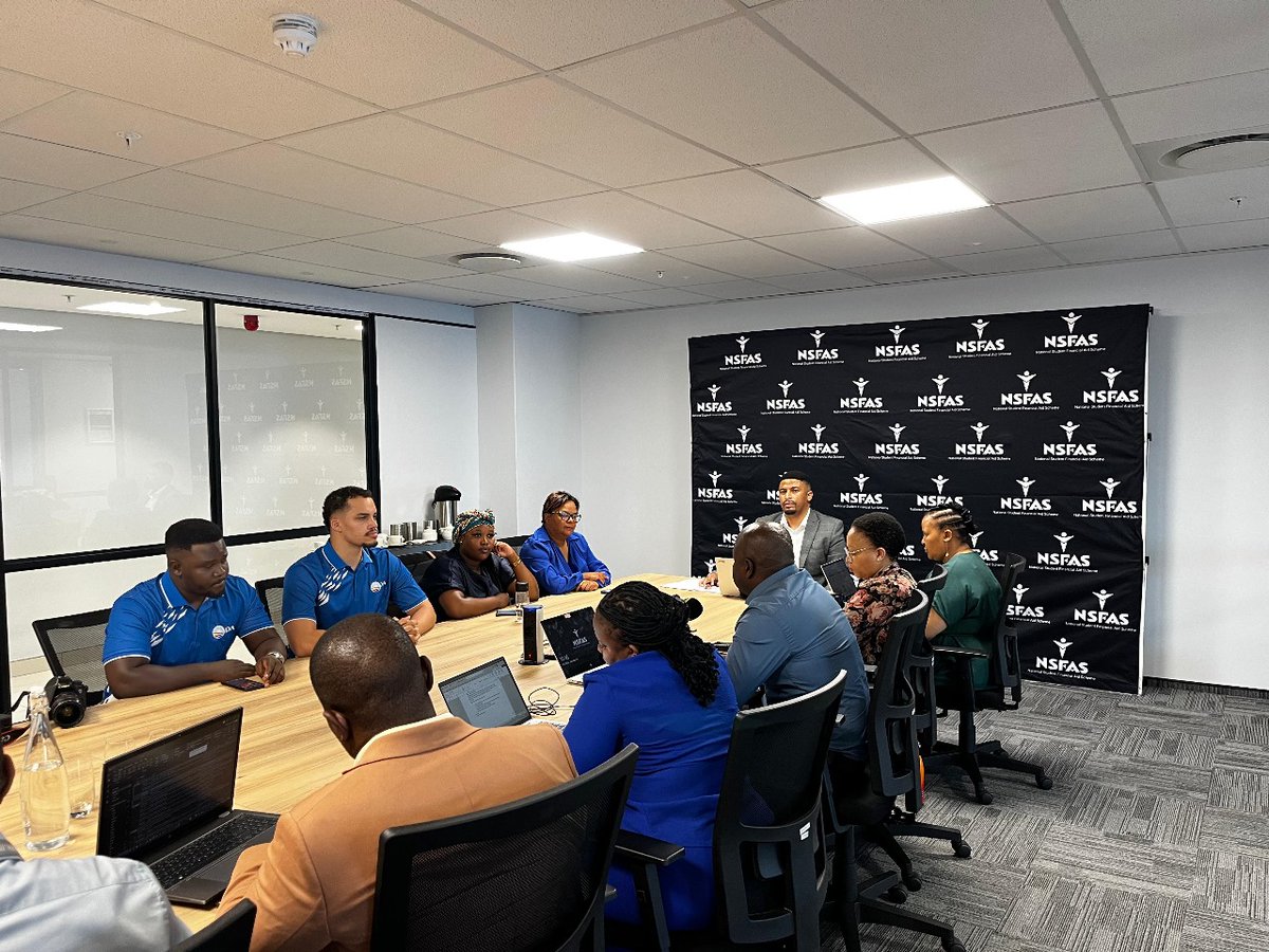 Our_DA's tweet photo. 📢 The DA conducted an oversight inspection at the NSFAS office today, where acting CEO Masile Ramorwesi was unable to provide an update on outstanding 2023 funding.
SA deserves a sharper Blade to steer higher education forward and protect students. Minister Nzimande must go! https://t.co/79NRij7gft