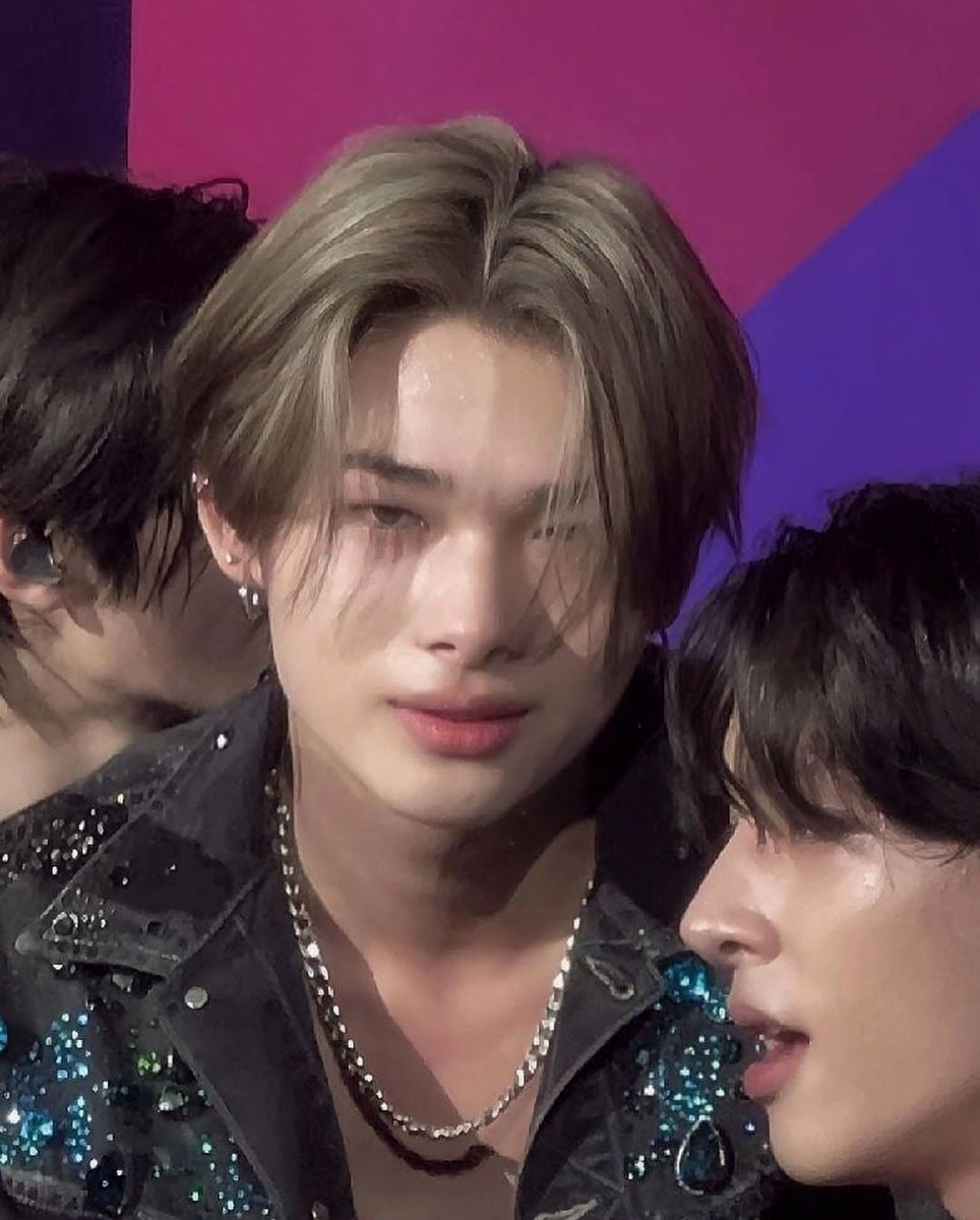 enginafess's tweet photo. -en GILAKK ADEK LU CAKEP BANGET ASTAGA MAU PINGSAN😭😭
https://t.co/QclszGaGNn