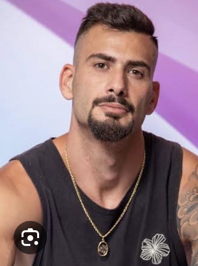 lararop's tweet photo. Vi um comentário sobre isso e realmente achei iguais 😂😂😂 #BBB24 #festadasalsicha #nizam https://t.co/9QZAwQvJ5U