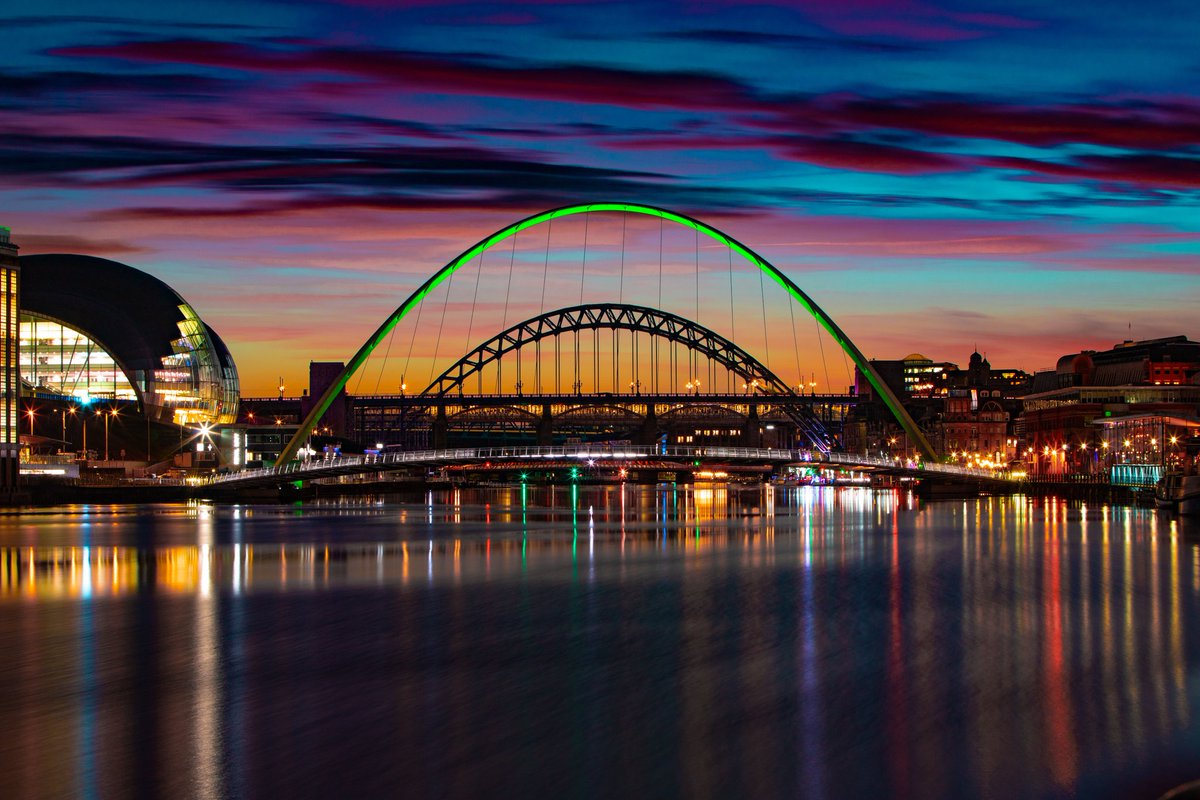Beautiful sunset over the tyne.  #nufc #Newcastle #Gateshead