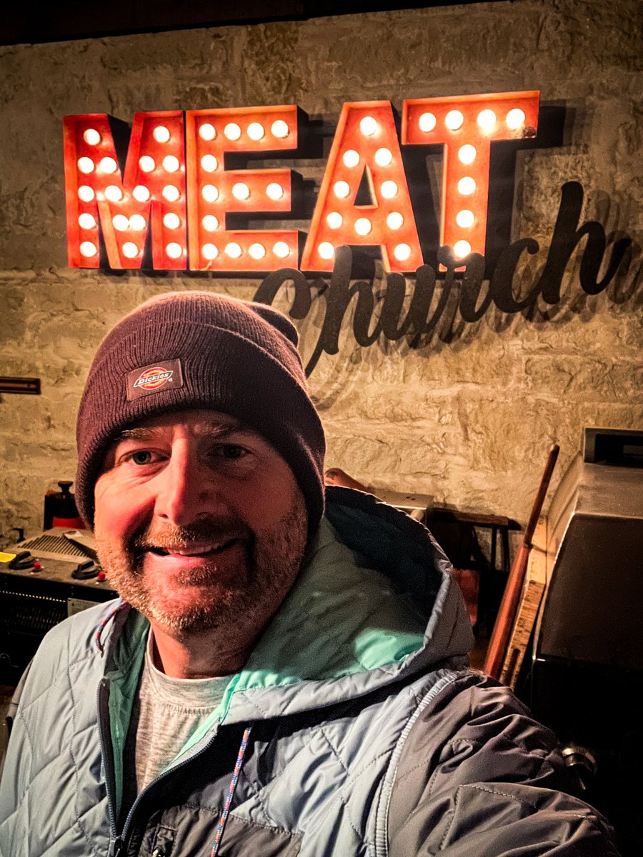 MeatChurch's tweet image. Time to smoke the BBQ. A brisk 12°. 🔥