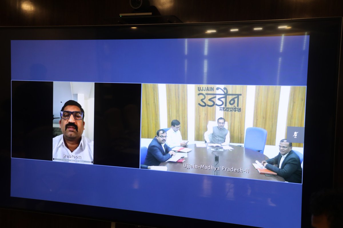 DrMohanYadav51's tweet photo. आज मंत्रालय में वरिष्ठ अधिकारियों के साथ विक्रम महोत्सव 2024 की तैयारियों के संबंध में समीक्षा बैठक की एवं आवश्यक निर्देश दिए। https://t.co/AVxWPlCoMb