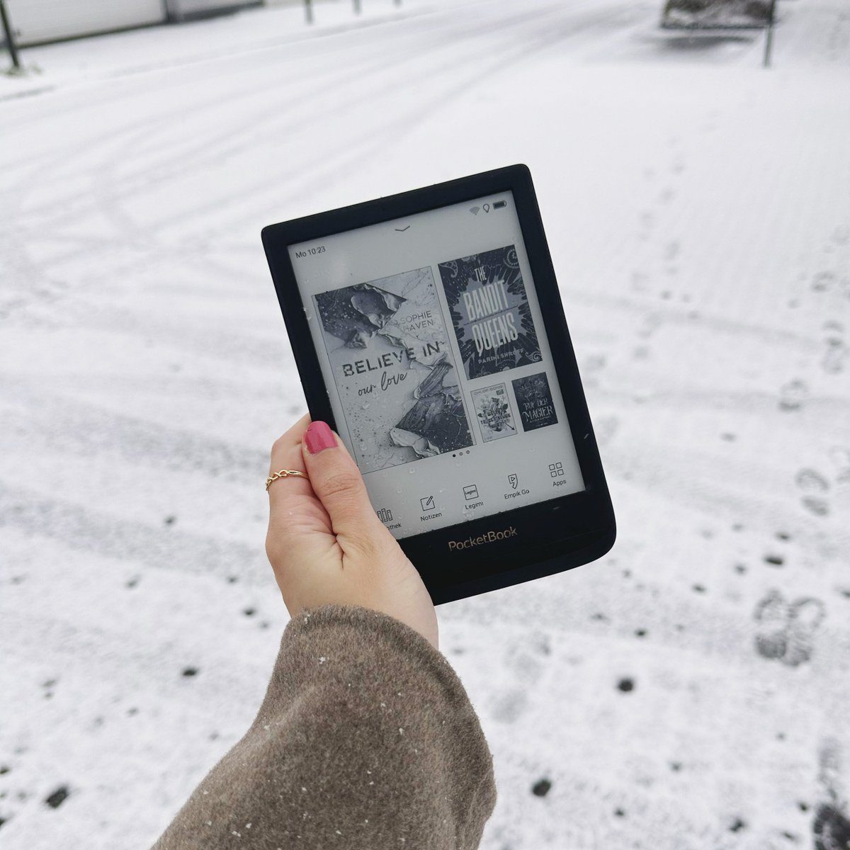 Wir wünschen einen schönen (verschneiten) Wochenstart! 📚

Und natürlich haben wir ganz tolle Neuzugänge im Gepäck. Interessiert? 
Dann einmal hier entlang: legimi.de/e-books/?filte…

#bücher #ebooks #lesen #legimi