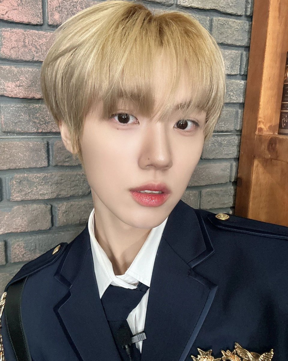 제복 덩구즈😙✨🩷