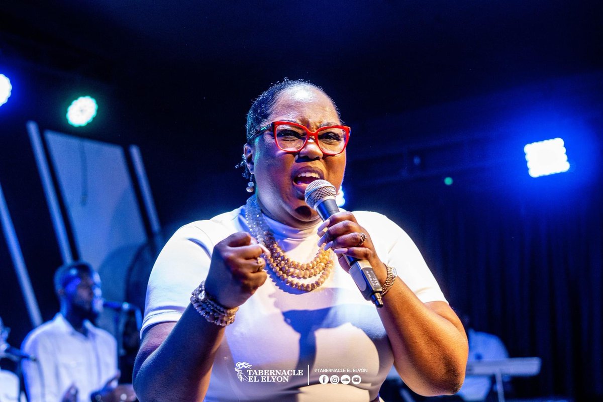 Barbaracassa's tweet image. Doing what I can, so God does what I can’t 🙌🏾
#ladorationestunearmespirituellepuissante
#pwomèspam 
#mwengenyonpwomèsoutètmwen 
#tee