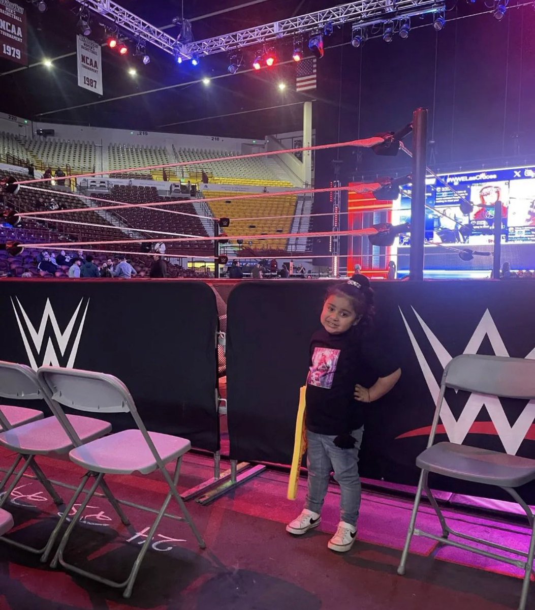 BiancaBelairWWE's tweet photo. My girl looking good!
โค๏ธ my #ESTies https://t.co/hf6vMDhP7l