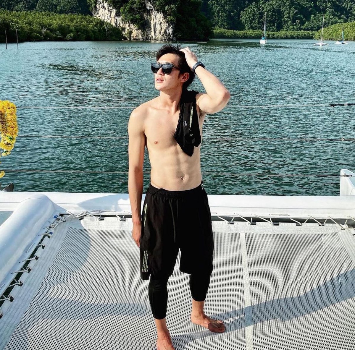 Miss10000island's tweet photo. ตี๋ บุญยเกียรติ https://t.co/qO2b6jYmoU