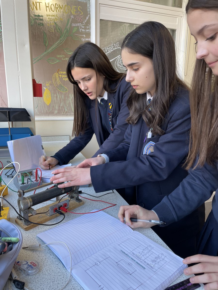 sirjohnlawes's tweet image. Year 10 students were carrying out an investigation into current, voltage, resistance and Ohm's Law in science class, recording their data as a chart and graph. #scienceclass