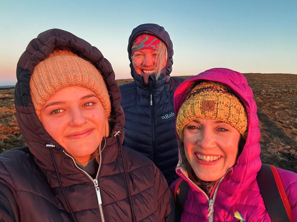 Early morning hike up Pendle - blowing away the cobwebs and chewing the fat with these two xx
