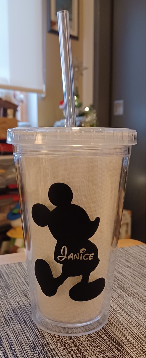 HamiltonLibrary's tweet photo. #MakerspaceMonday
"βI recently attended a Cricut drop-in program at the Parkdale Branch. With help from HPL Staff, I learned the skills to create my first project, which I then gifted to a family member."
- Jenn M.
https://t.co/9xSv7hQTaD https://t.co/ofsUS5Y7Lf