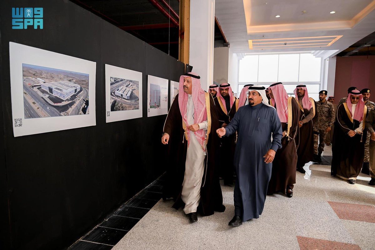 أمير منطقة الباحة يطلع على مشروع "اسكاي مول" في محافظة القرى البالغ تكلفته 50 مليون ريال.
spa.gov.sa/N2029326
#واس_عام