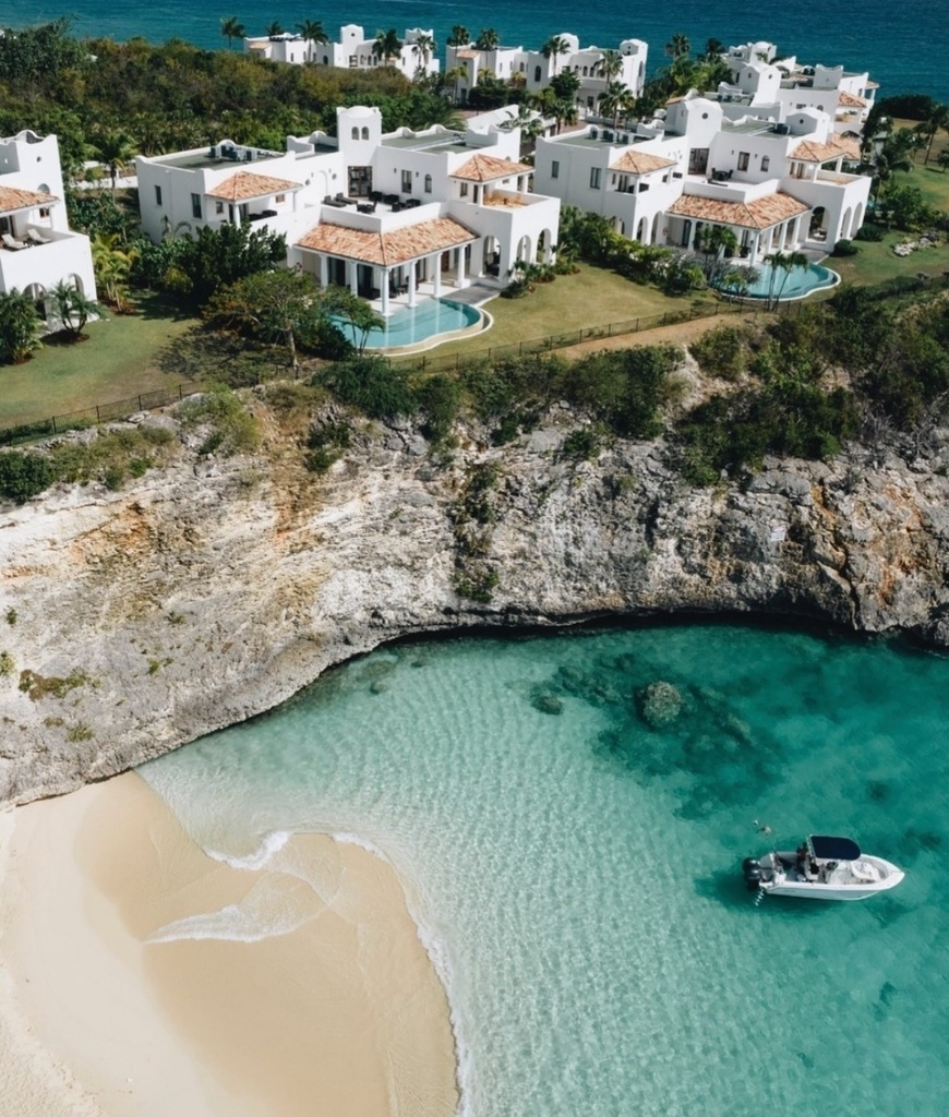 Serene shores and vibrant hues - St. Martin’s allure captured in one frame. 🌴 
.
.

#IslandEscape #stmartin #luxuryvacation #travelinspo #designerswimwear #luxelifestyle