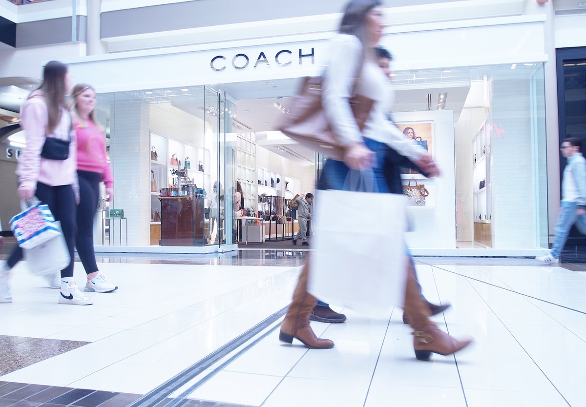 We're reopening the shopping center to the public effective at 12:00pm noon today. We'll continue to closely monitor travel conditions and provide updates as they become available. Be safe!