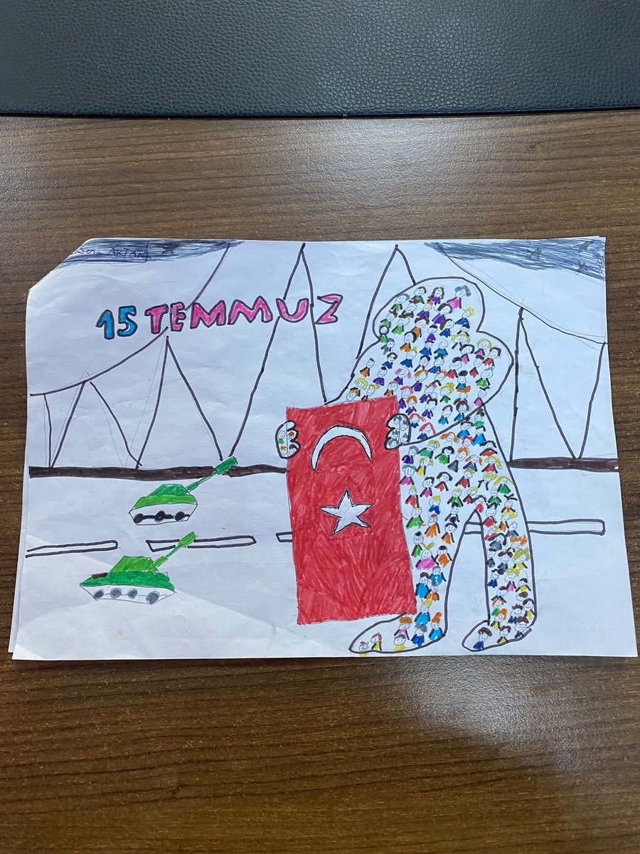 KoseSehit's tweet photo. 15 Temmuz Demokrasi Zaferi ve Şehitleri Anma Günü için yapılmış olan duvar gazetesi, öğrencilerimiz ve öğretmenlerimizin katkıları ile hazırlanmıştır. https://t.co/MXLnuqQc3U