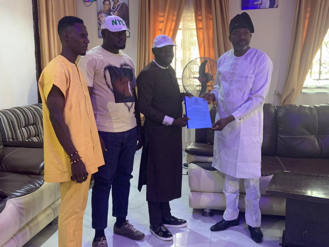 EkitiNYC's tweet photo. ÈKÌTÌ NYC PRESS

ACQUIRE SKILLS ALONGSIDE DEGREES, AROWOLO URGES EKITI YOUTH https://t.co/CmjJRsb8Lq