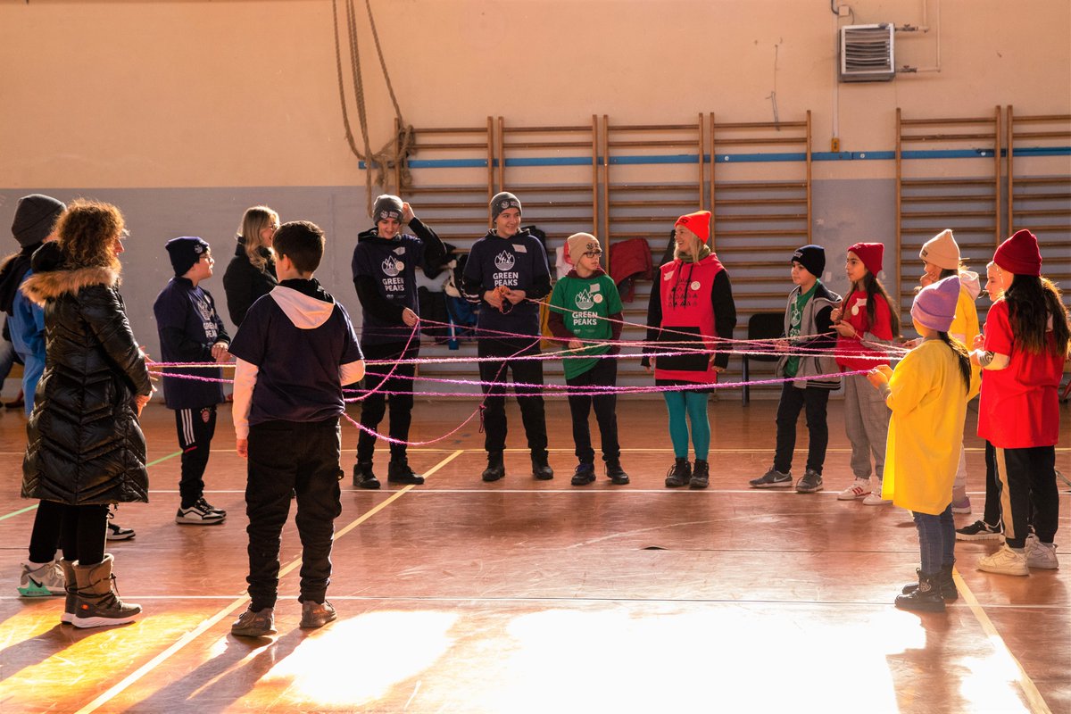 🧵Joint efforts of #UNMIK and <a href="/UtalayaF/">Utalaya Foundation</a> to build friendships, trust and confidence between children &amp; young people from different #Kosovo communities are continuing with a new project called #GreenPeaks👇