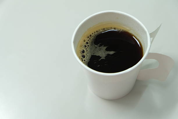 Seribu ahli dadakan bertebaran di linimasa, kupas dan analisa sesuatu yang bahkan mendengarpun baru saja.

Tuhan, lindungan saya dari kebodohan akibat membaca informasi asal bicara, dari orang yang gatal berkata. 

Dan, Kopiku pahit luar biasa 

#CelahAwan