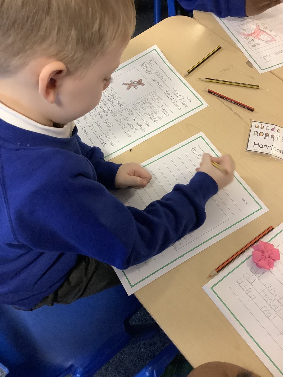1B_stjohns's tweet photo. Take a look at some of our excellent fact files all about teddy bears 🧸 We included sub-headings and captions in our writing ✍️ https://t.co/QUJclN4i6u