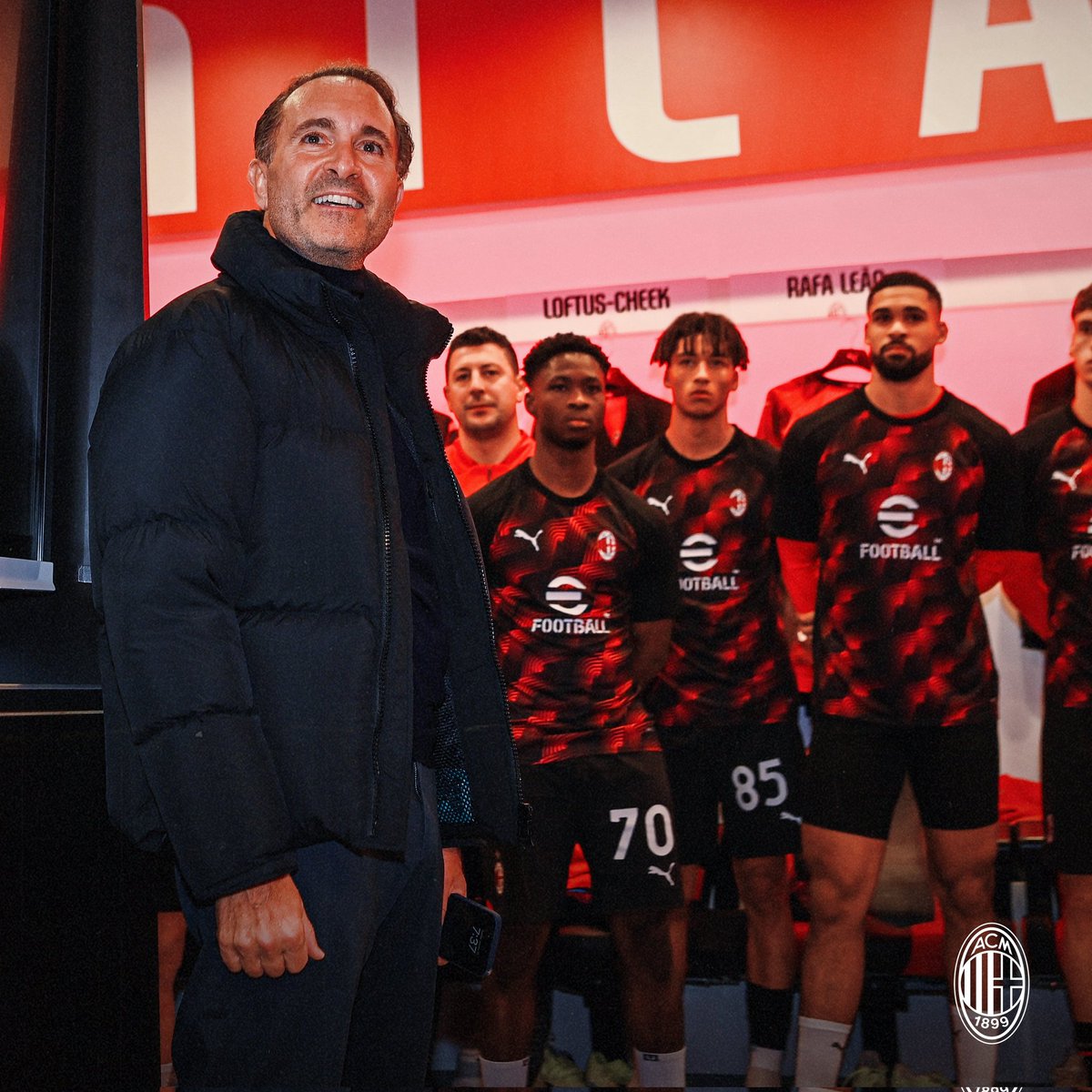 Milan_Match's tweet photo. Mr. Gerry #Cardinale in #ACMilan locker room before the #MilanRoma match 👀 https://t.co/KX2f5INUKX